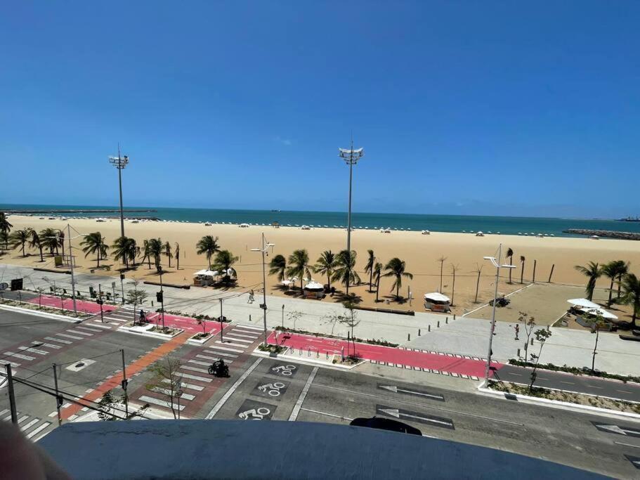 Flat Mobiliado Na Beira Mar Fortaleza (Ceara)